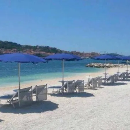 Lägenhet New In Town Center *