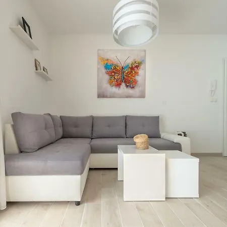 New In Town Center Lägenhet