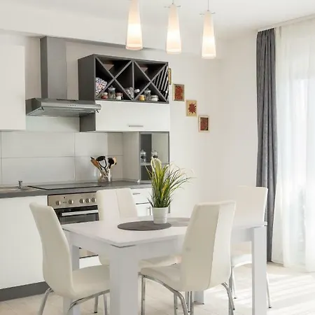 New In Town Center Lägenhet *